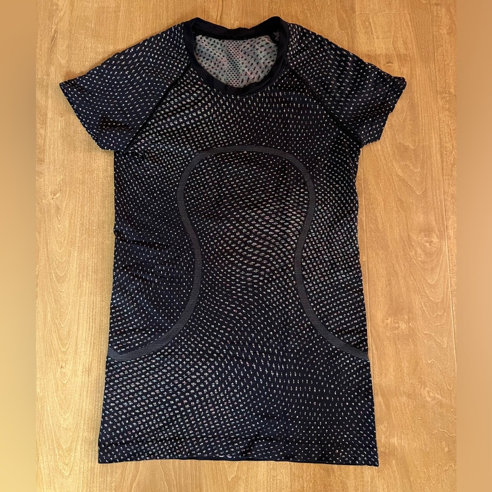 Lululemon Swiftly Tech Short Sleeve Shirt 2.0 Jubilee Size 6 Black